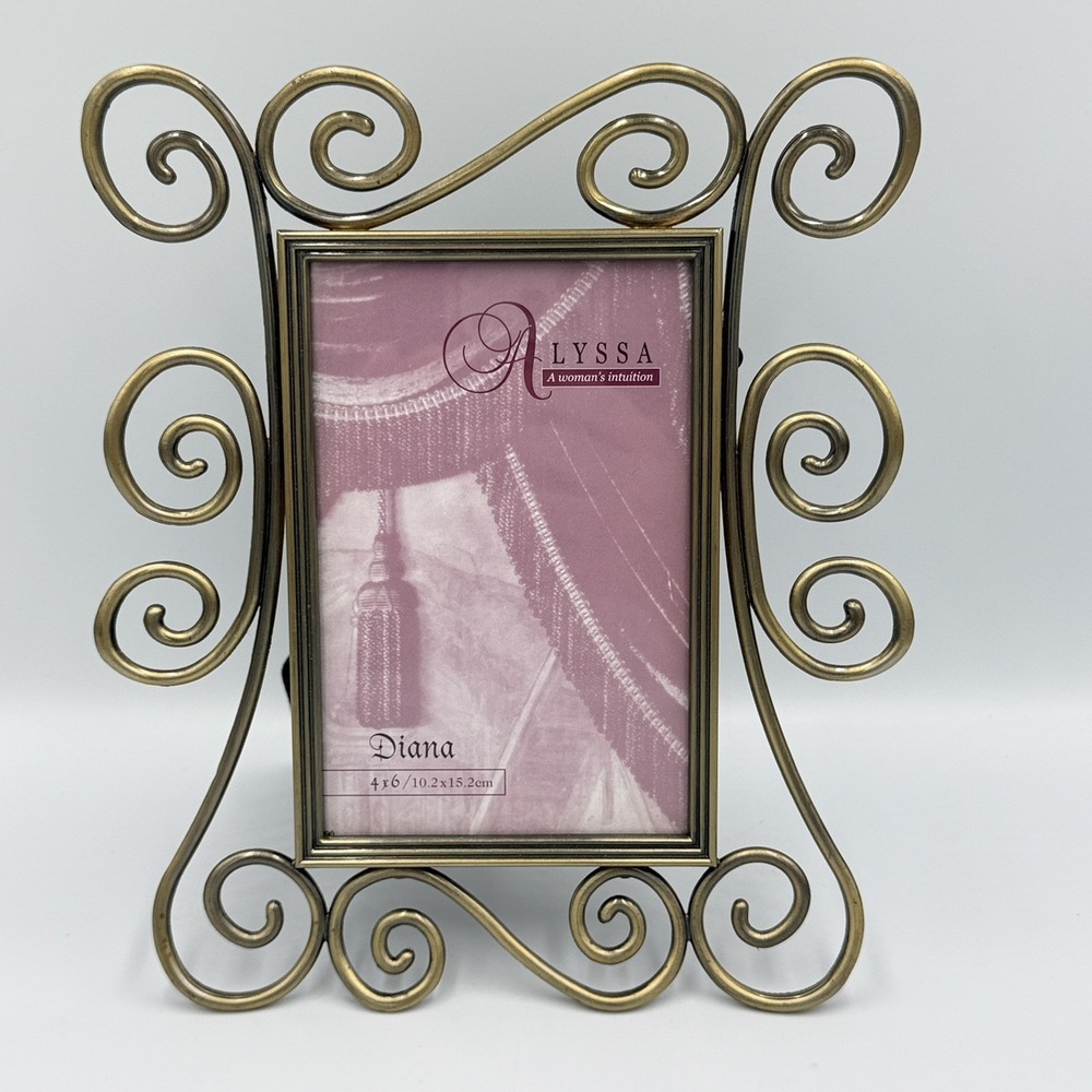 Alyssa Diana 4x6 Photo Frame Gold Tone Metal Scroll Ornate Hollywood Regency